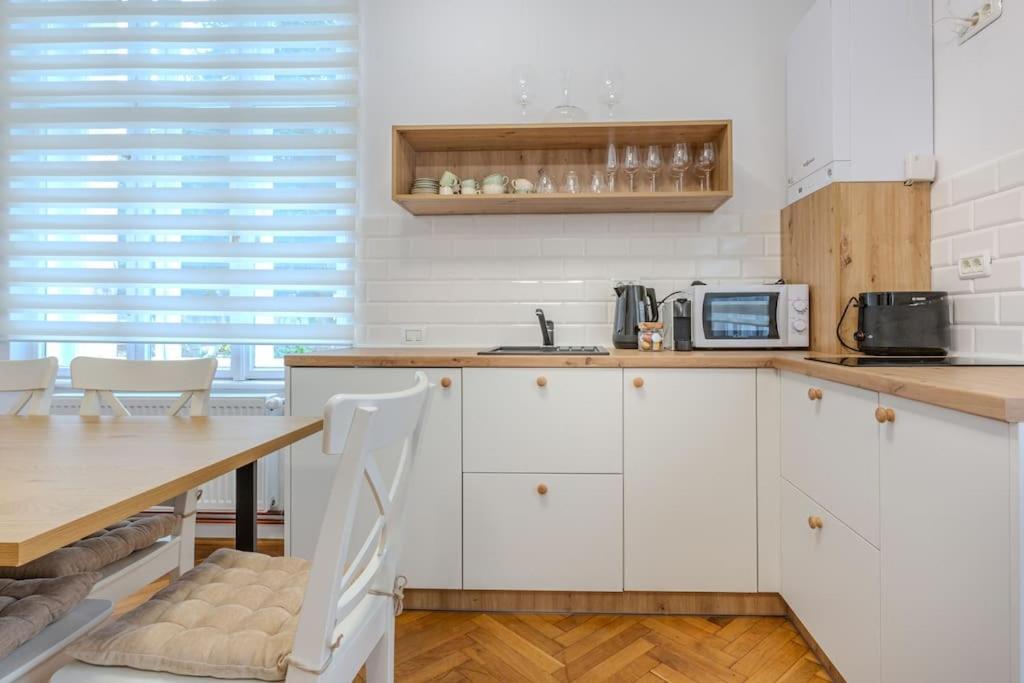 Apartmán Gb4 By Rentable Brašov Exteriér fotografie